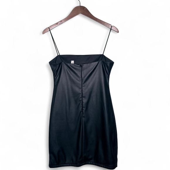 Elegant Mini Black Dress - Picture 2 of 3